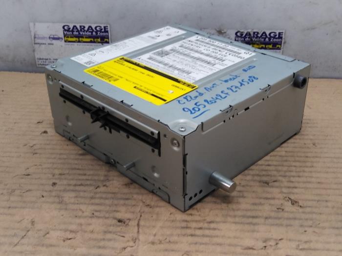 Radio Mercedes C-Klasse