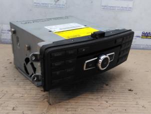 Gebruikte Radio Mercedes SLK (R172) 2.1 250 CDI 16V BlueEFFICIENCY Prijs € 211,75 Inclusief btw aangeboden door Autoparts Van De Velde
