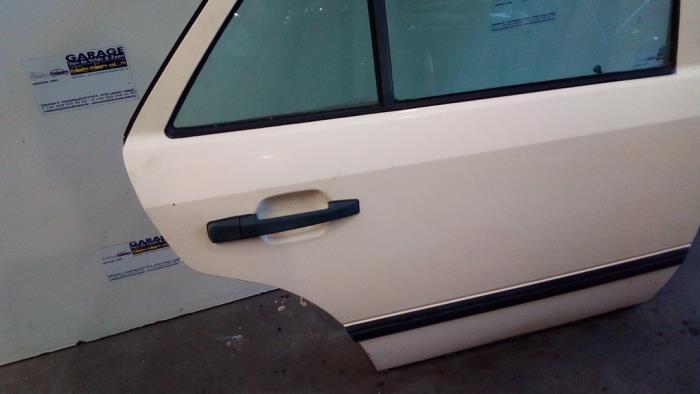 Rear door 4-door, right Mercedes E-Klasse