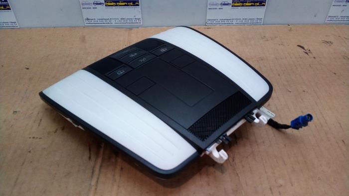 Eclairage intérieur avant Mercedes E-Klasse