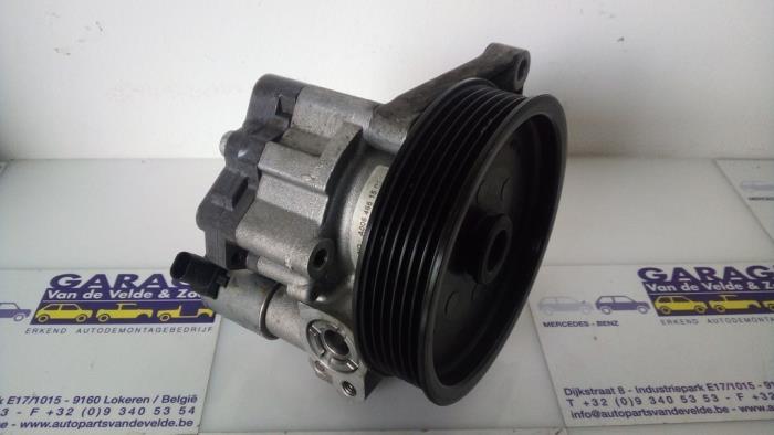 Pompe direction assistée Mercedes C-Klasse