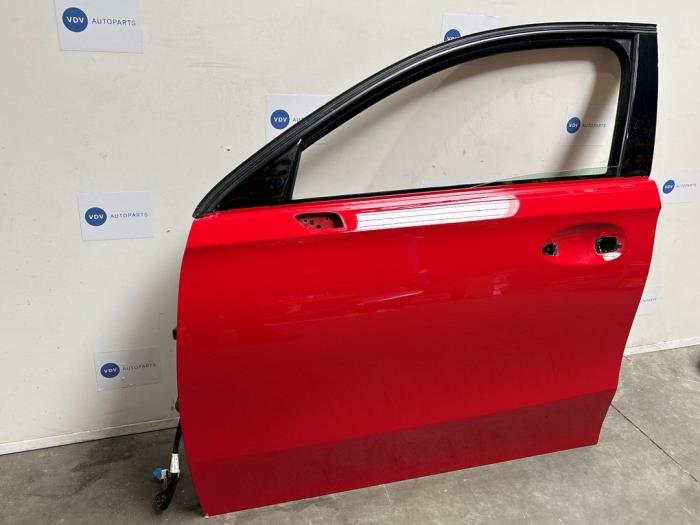 Tür 4-türig links vorne Mercedes A-Klasse