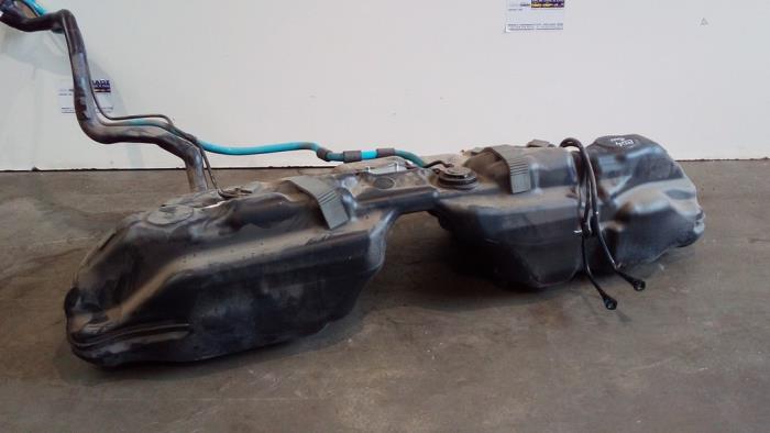 Réservoir de carburant Mercedes C-Klasse