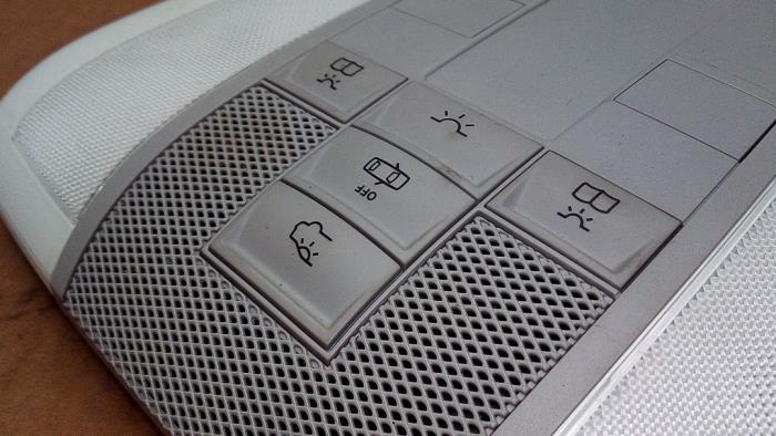 Oswietlenie wewnetrzne przód Mercedes C-Klasse