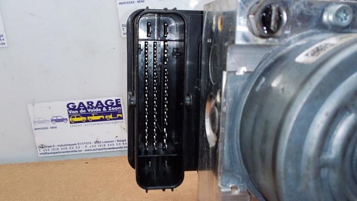 Ordinateur ABS Mercedes C-Klasse