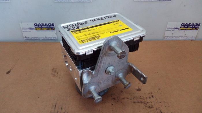 ABS pump Mercedes C-Klasse