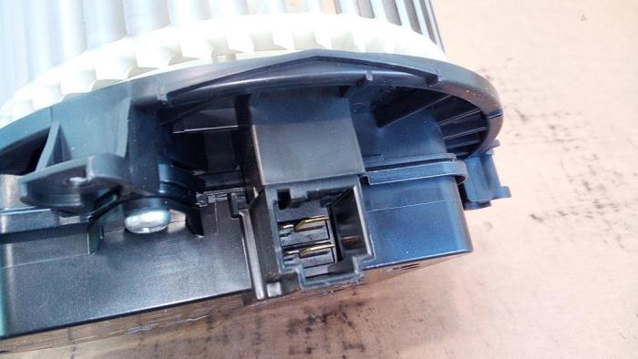 Heating and ventilation fan motor Mercedes B-Klasse
