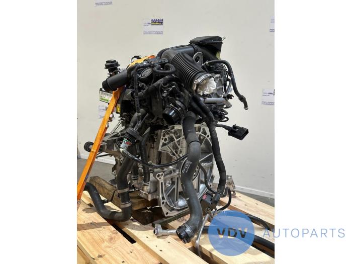 Motor van een Mercedes-Benz B (W247) 1.3 B-180 Turbo 16V 2019