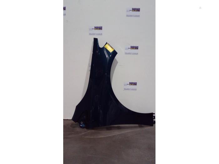 Blotnik prawy przód Mercedes B-Klasse