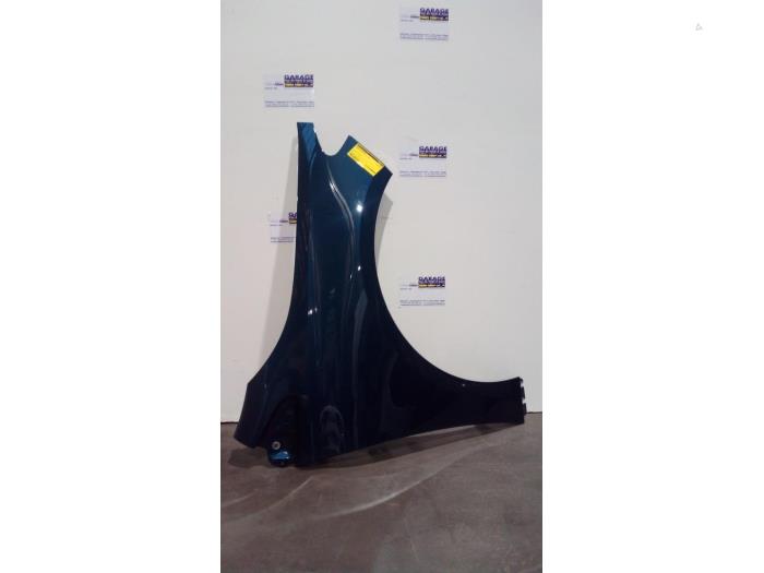 Blotnik prawy przód Mercedes B-Klasse