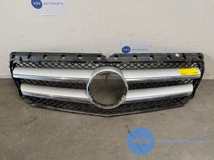 Grill Mercedes B-Klasse