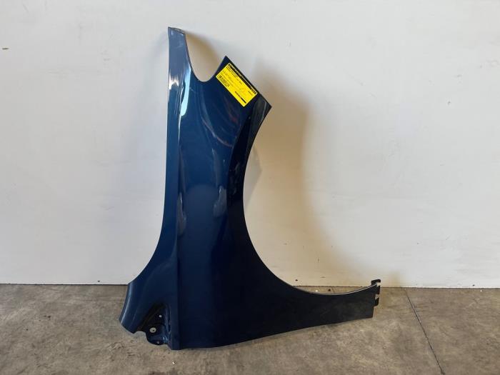 Blotnik prawy przód Mercedes B-Klasse