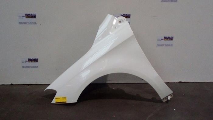 Front wing, left Mercedes B-Klasse