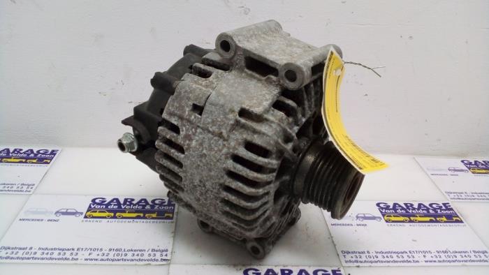 Dynamo Mercedes C-Klasse