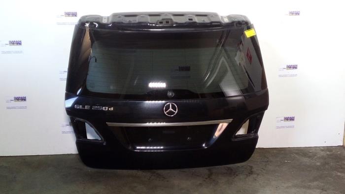 Kofferdeksel van een Mercedes-Benz ML III (166) 3.0 ML-400 V6 24V Turbo 4-Matic 2013