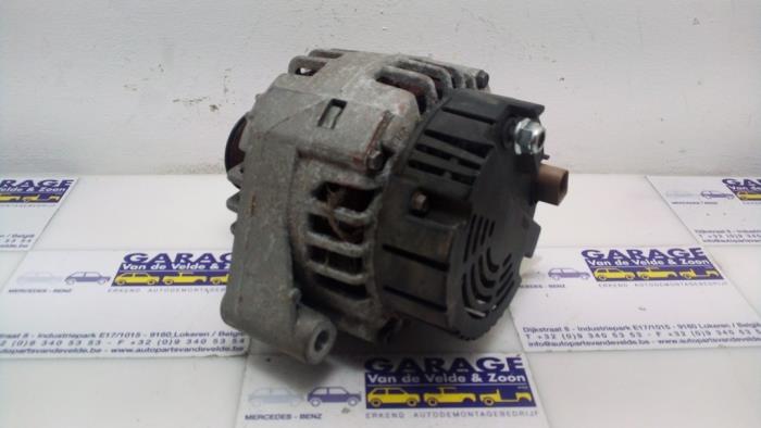 Dynamo Mercedes C-Klasse