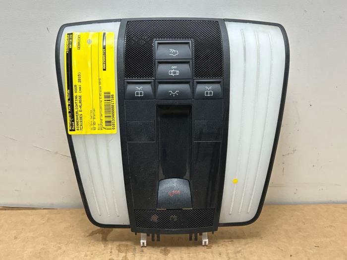 Oswietlenie wewnetrzne przód Mercedes E-Klasse