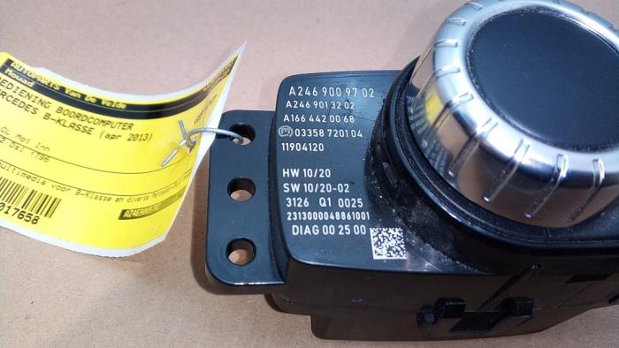 Commande ordinateur de bord Mercedes B-Klasse