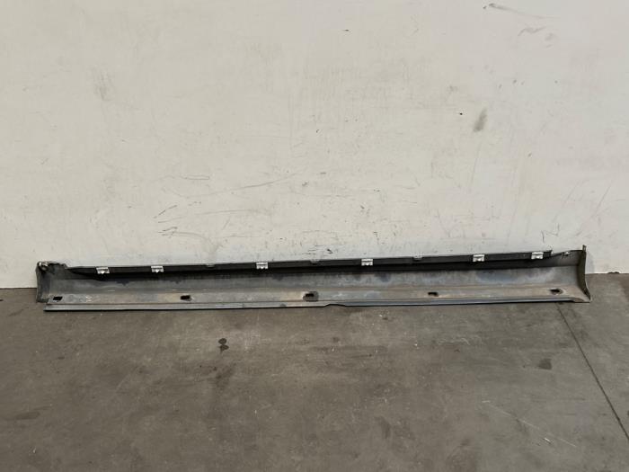 Sill, right Mercedes A-Klasse