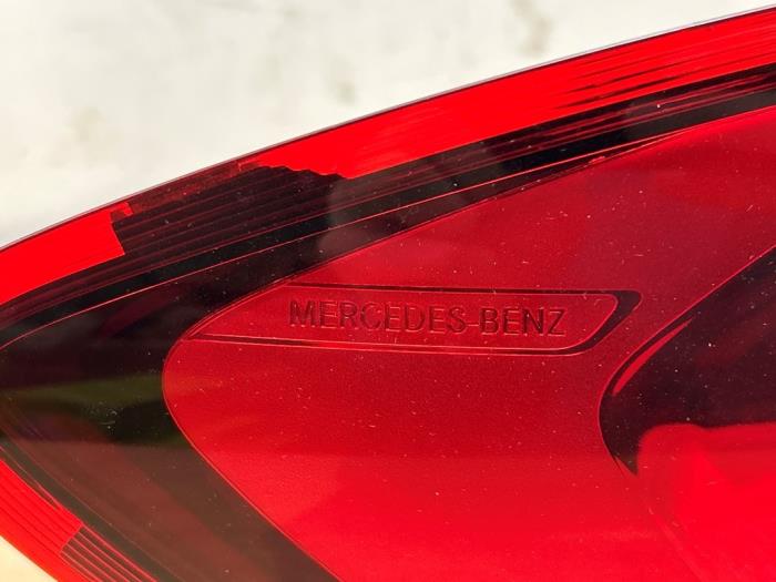 Tylne swiatlo pozycyjne lewe Mercedes GLA