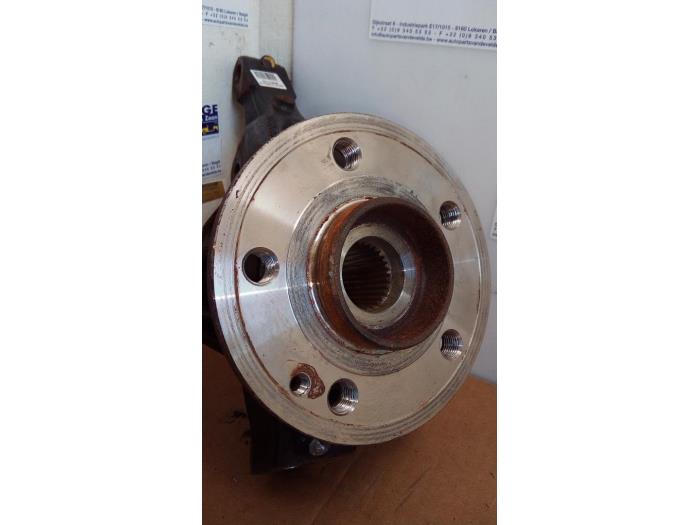 Knuckle, front right Mercedes Vito