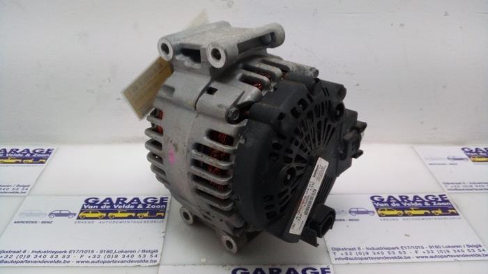 Dynamo Mercedes C-Klasse