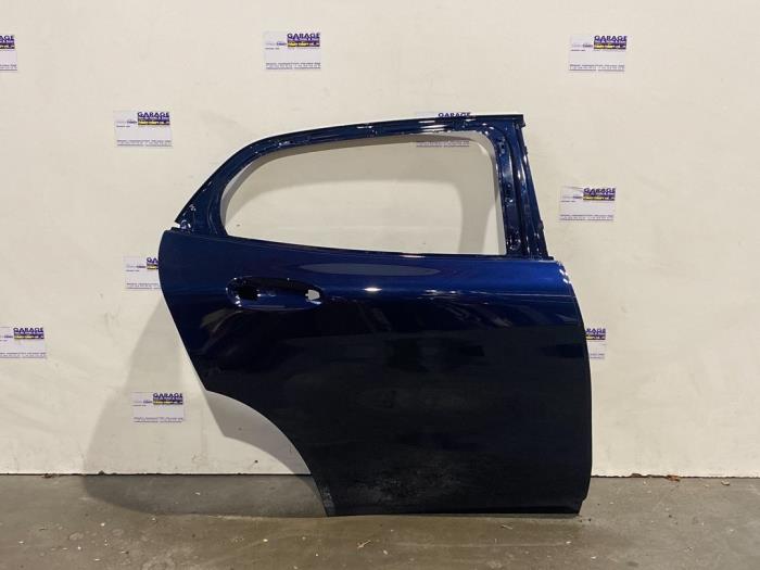 Drzwi prawe tylne wersja 4-drzwiowa Mercedes GLA