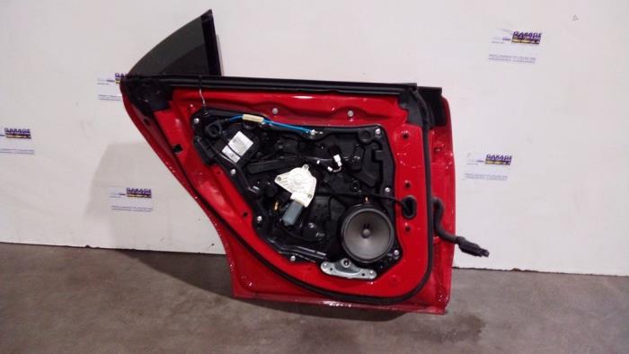 Puerta de 4 puertas izquierda detrás Mercedes CLA