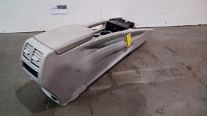 Gebruikte Middenconsoles Mercedes ML II (164/4JG) 3.0 ML-280 CDI 4-Matic V6 24V Prijs € 72,60 Inclusief btw aangeboden door Autoparts Van De Velde