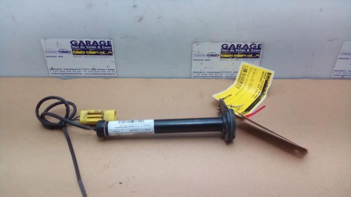 Système popup capot Mercedes SLK