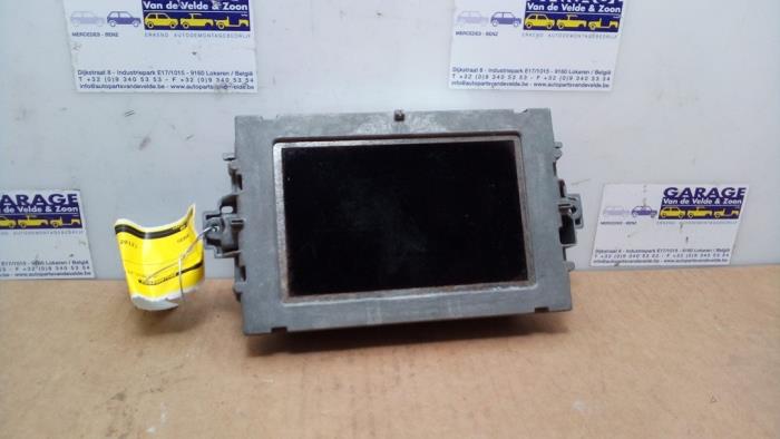 Navigation display Mercedes C-Klasse