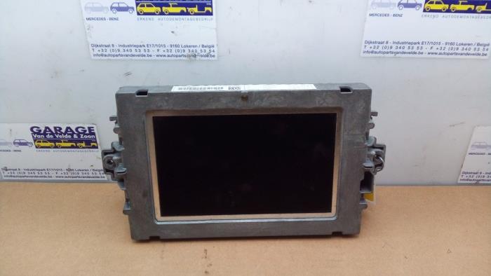 Affichage navigation Mercedes C-Klasse