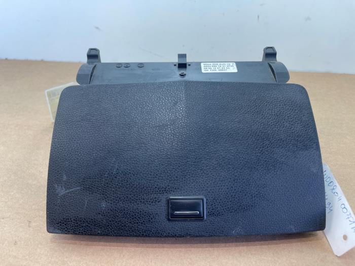 Affichage navigation Mercedes C-Klasse