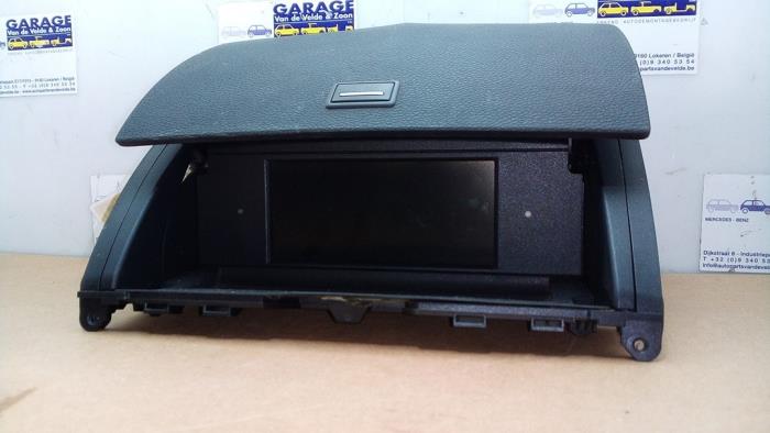 Affichage navigation Mercedes C-Klasse