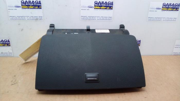 Affichage navigation Mercedes C-Klasse