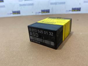 Gebruikte EGR module Mercedes E diesel (W124) 2.0 200 D Prijs € 90,75 Inclusief btw aangeboden door Autoparts Van De Velde