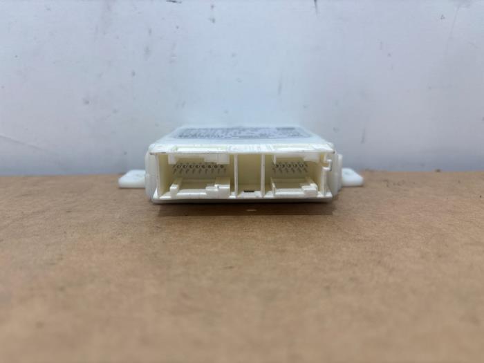 Ordinateur aide au stationnement Mercedes E-Klasse