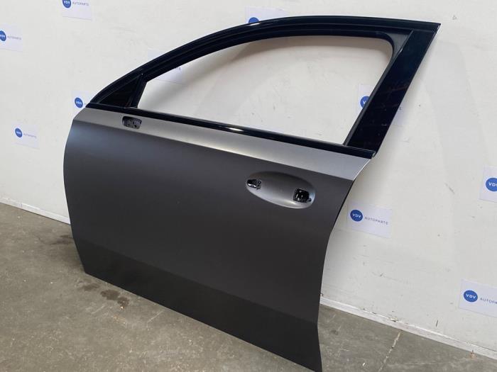 Portière 4portes avant gauche Mercedes A-Klasse