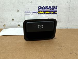 Gebruikte Handrem Mechaniek Mercedes B (W246) 2.0 B-250 BlueEFFICIENCY Turbo 16V 4-Matic Prijs € 12,10 Inclusief btw aangeboden door Autoparts Van De Velde