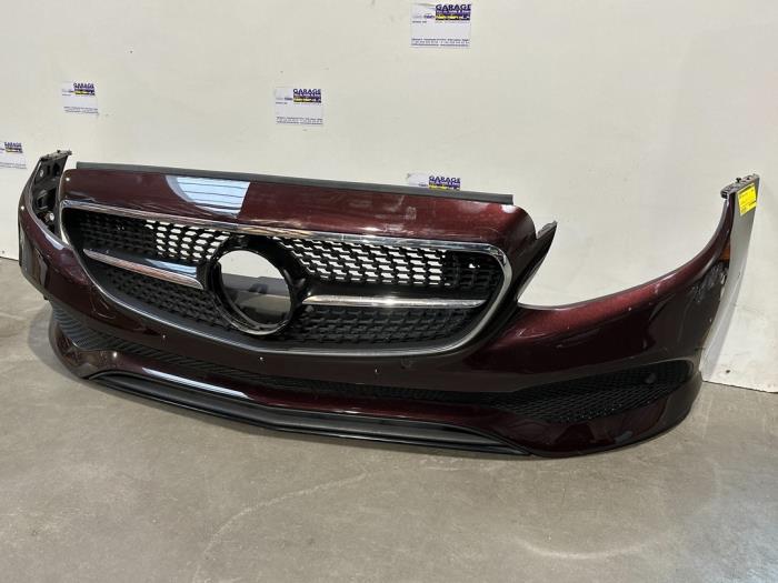 Zderzak przedni Mercedes E-Klasse