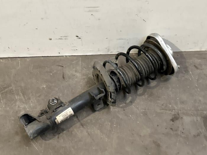 Stoßdämpferstrebe links vorne Mercedes E-Klasse