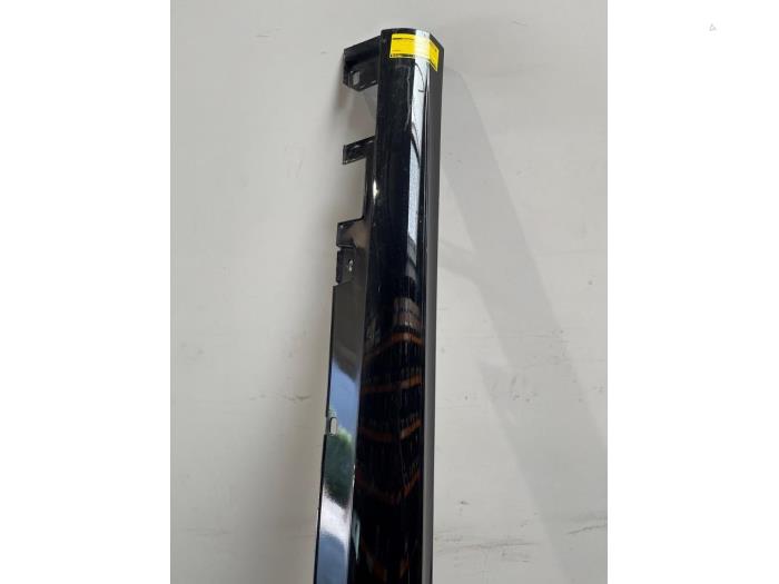 Sill, left Mercedes E-Klasse