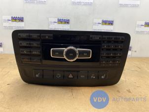 Gebruikte Radio Mercedes B (W246,242) 1.8 B-180 CDI BlueEFFICIENCY 16V Prijs € 272,25 Inclusief btw aangeboden door Autoparts Van De Velde