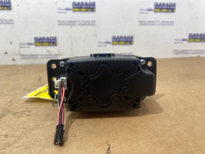 Bedienung BordSteuergerät Mercedes B-Klasse