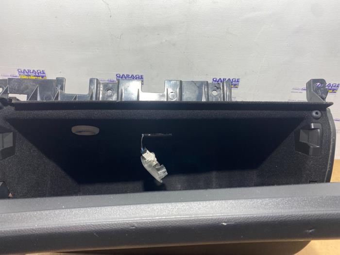 Boîte à gants Mercedes CLS-Klasse