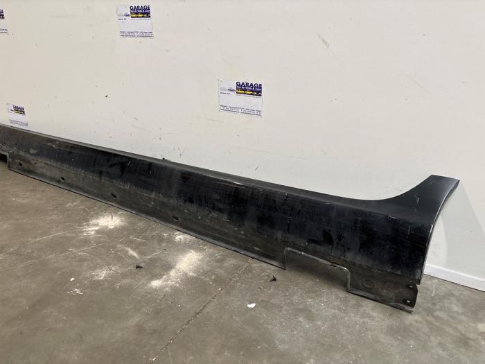 Sill, left Mercedes CLS-Klasse