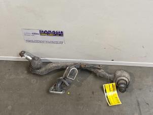 Gebruikte Draagarm links-voor Mercedes CLS (C218) 350 CDI BlueEfficiency 3.0 V6 24V Prijs € 90,75 Inclusief btw aangeboden door Autoparts Van De Velde