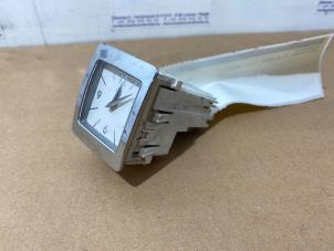 Gebruikte Uurwerk Mercedes E (W212) E-200 CGI 16V BlueEfficiency Prijs € 42,35 Inclusief btw aangeboden door Autoparts Van De Velde