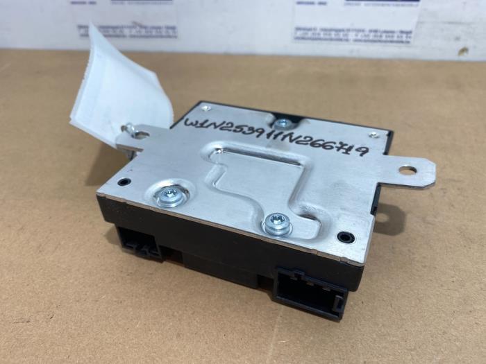 Brandstofpomp relais Mercedes C-Klasse