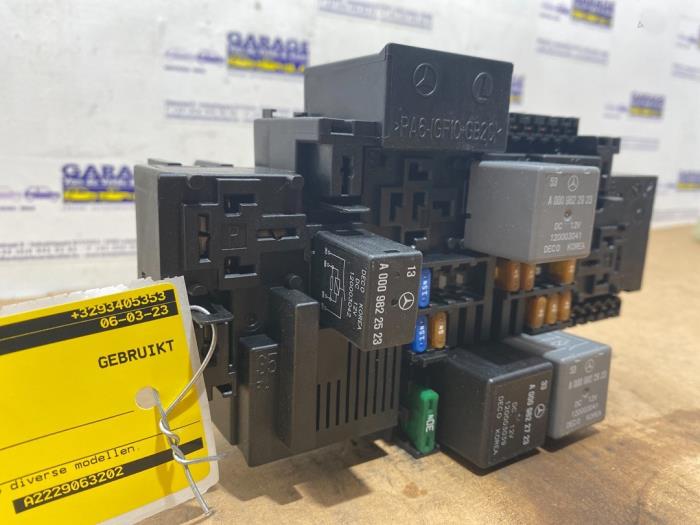 Fuse box Mercedes C-Klasse